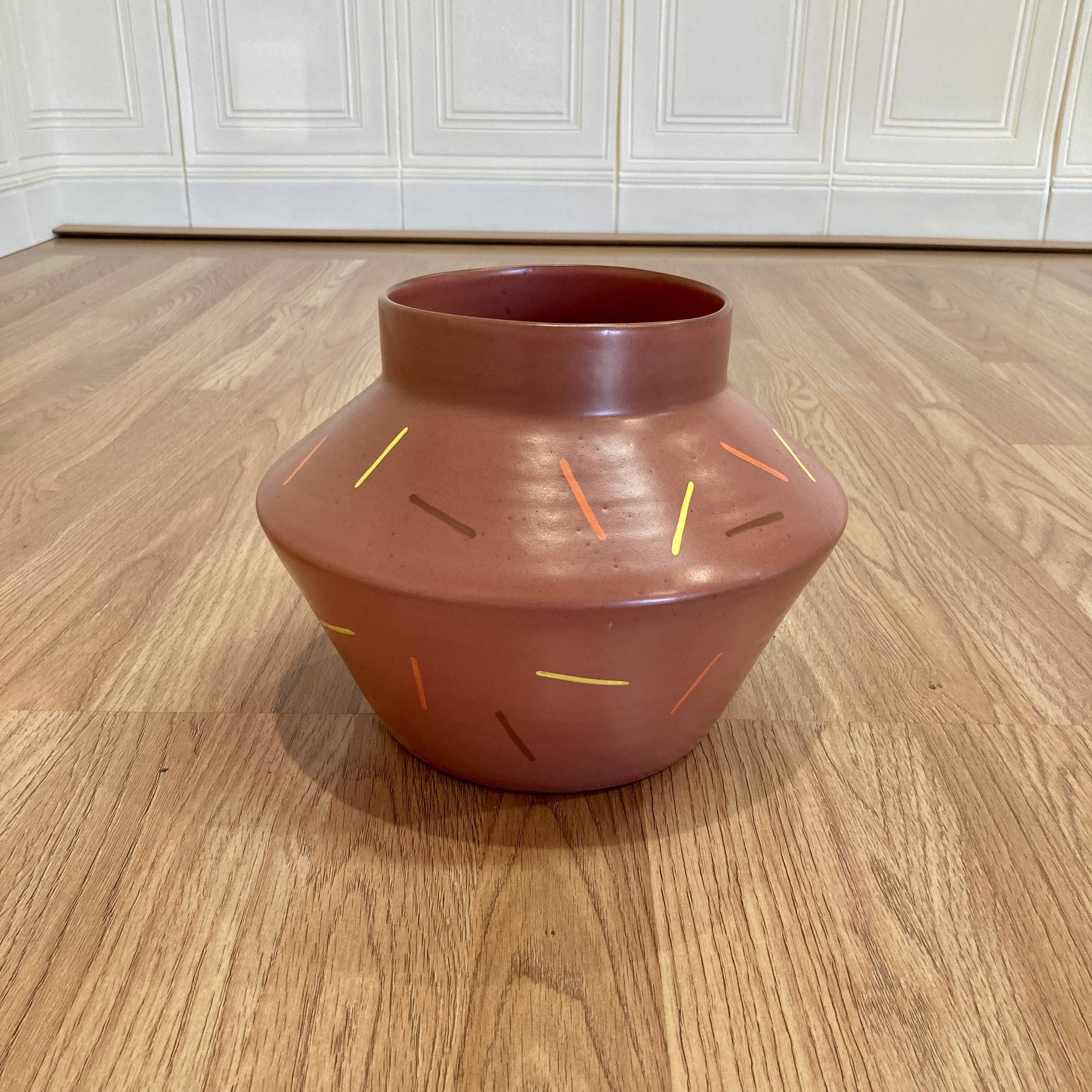 Scandinavian vase design completely handmade.