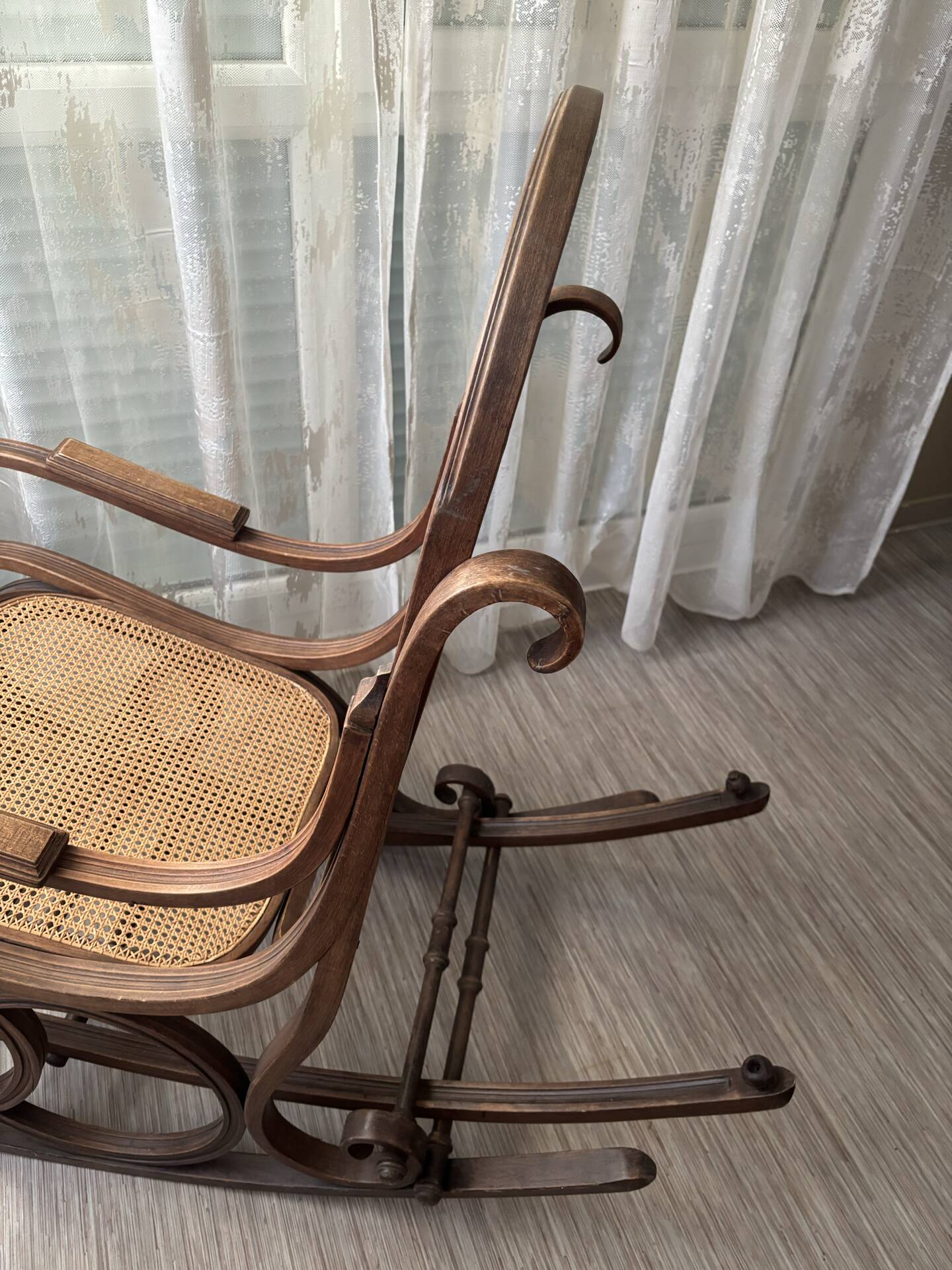Thonet rattan rocking chair from the 1920s.