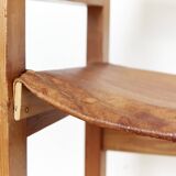 Chaise avec accoudoirs en pin massif et cuir de selle de Biosca