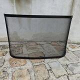 Curved chimney fire screen