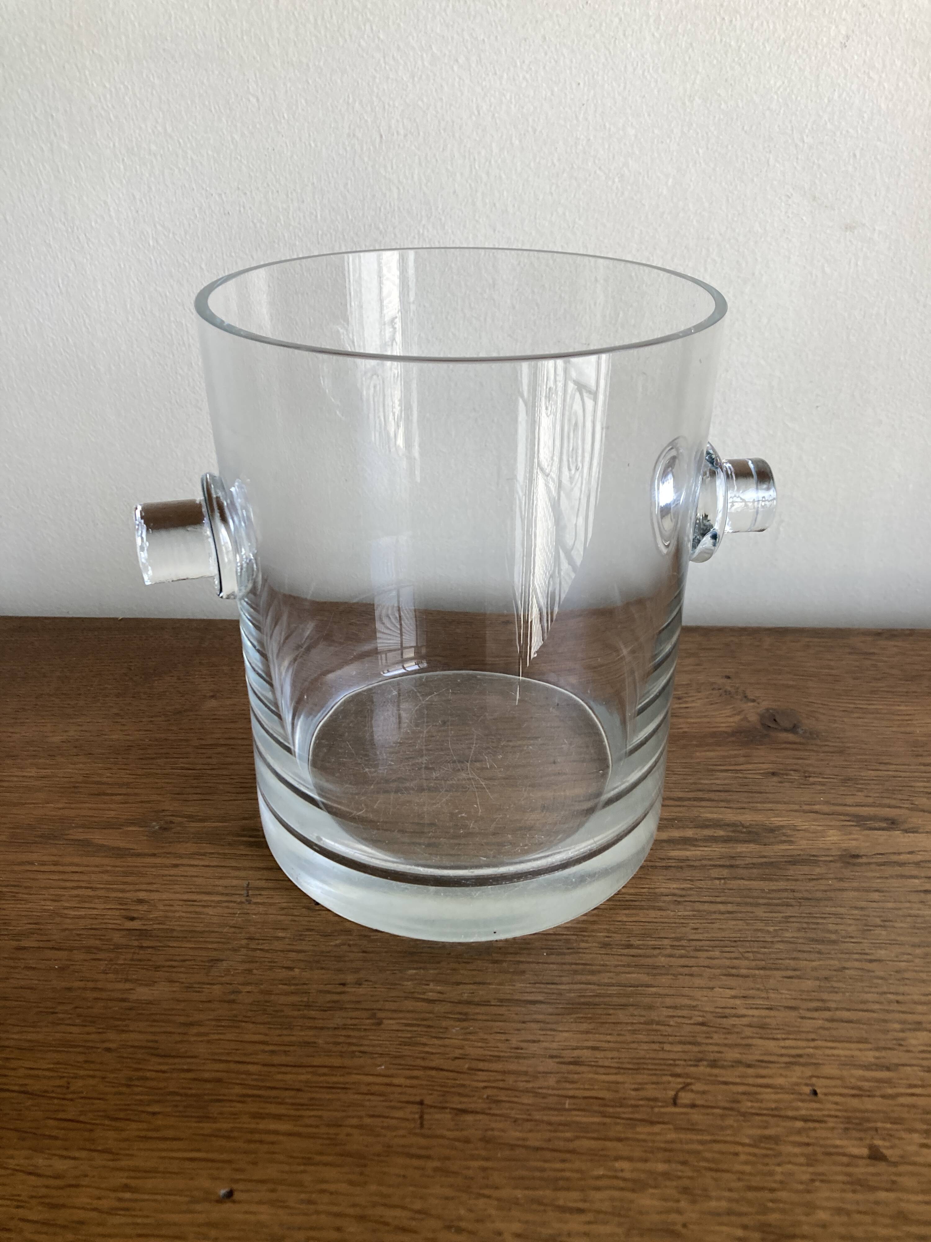 Modernist crystal vase ringing 1970