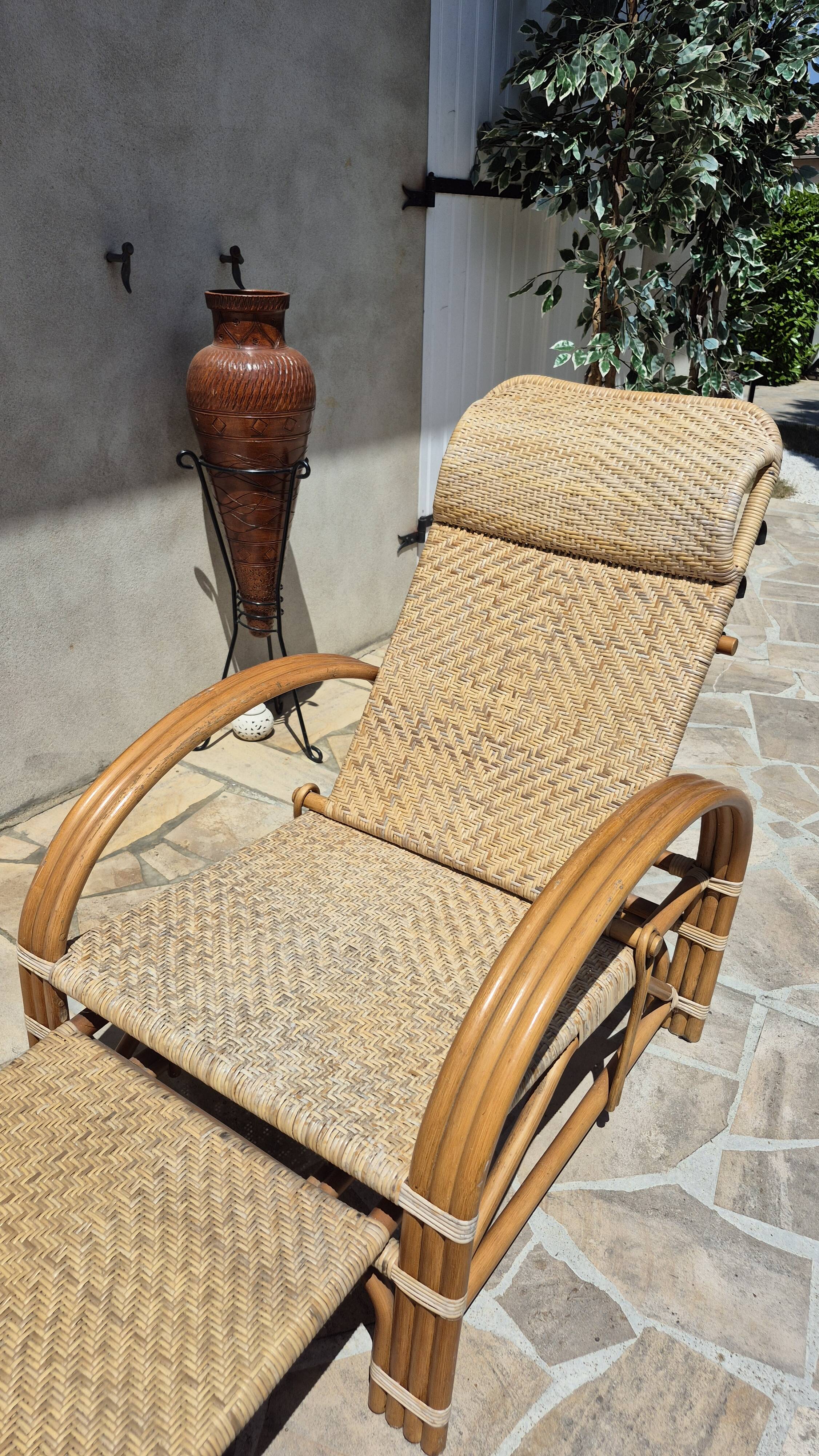Vintage rattan and bamboo chaise longue, circa 1960s Italy.