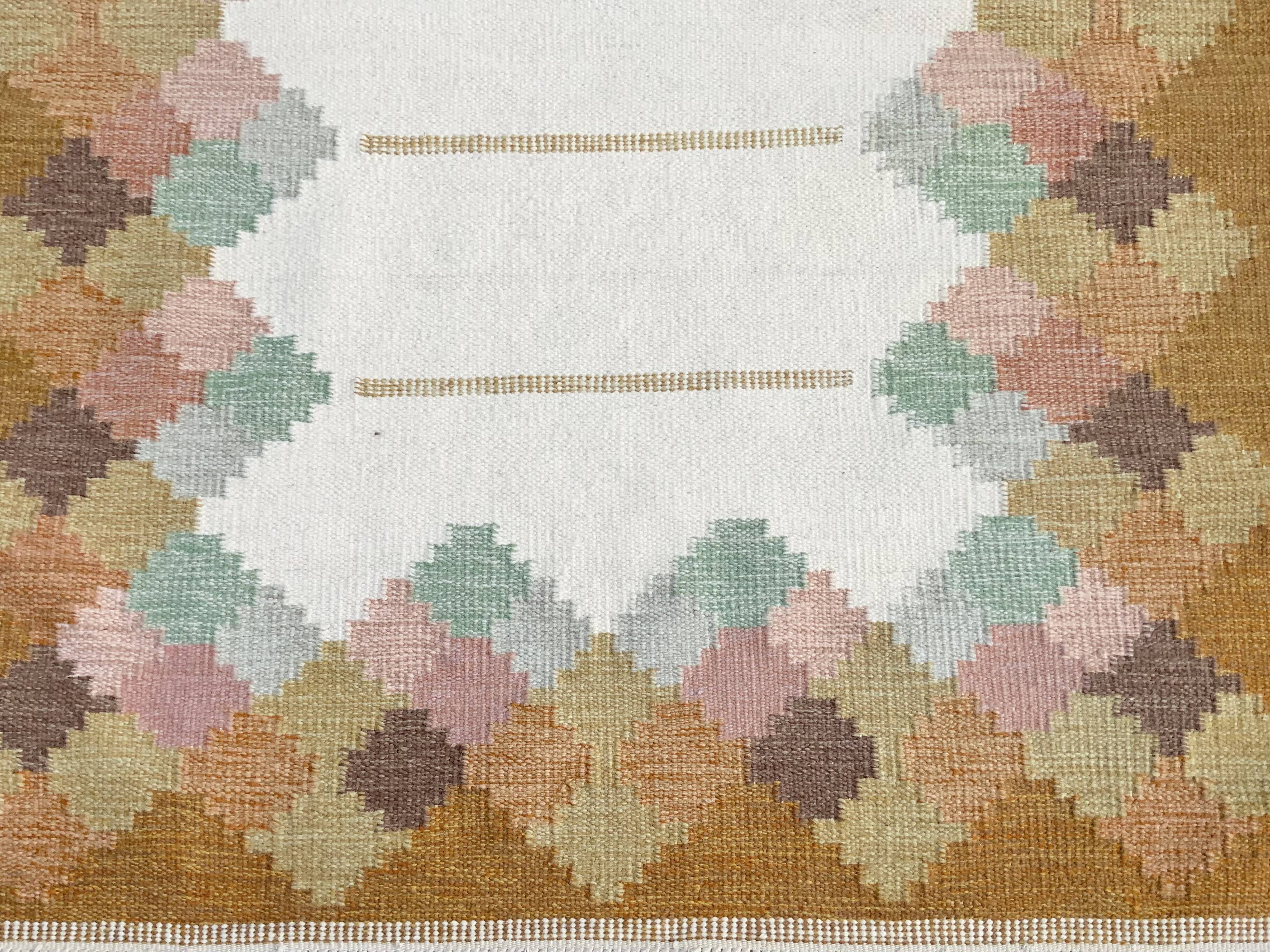 Swedish Flat-Weave Kilim Rölakan Rug Honey dominant colours, Ornamental 1960-70s
