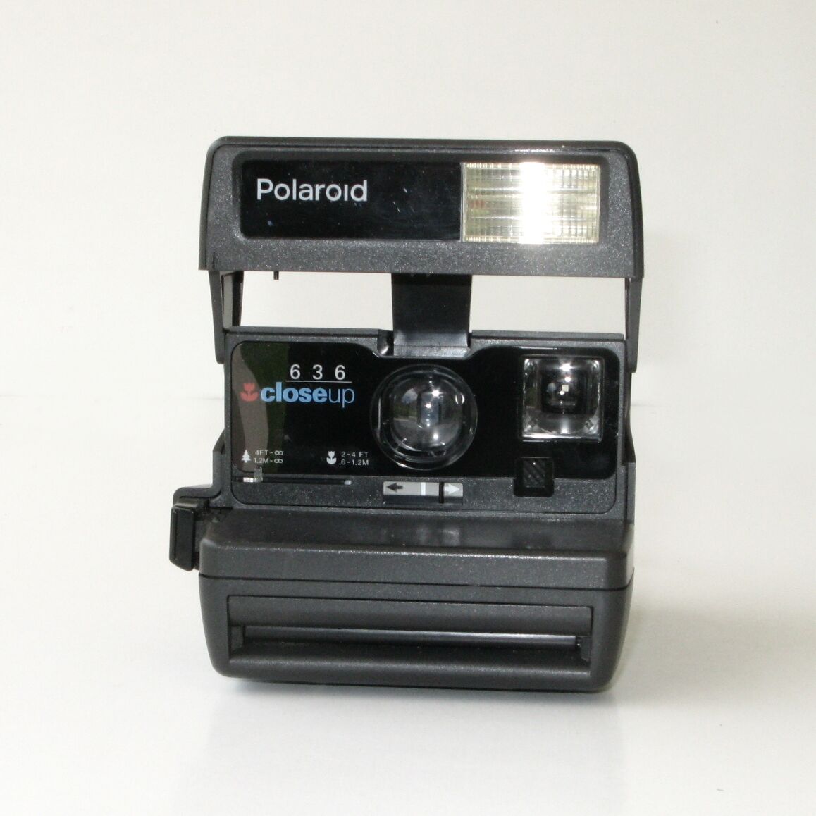 Polaroid 636 Close up instant camera