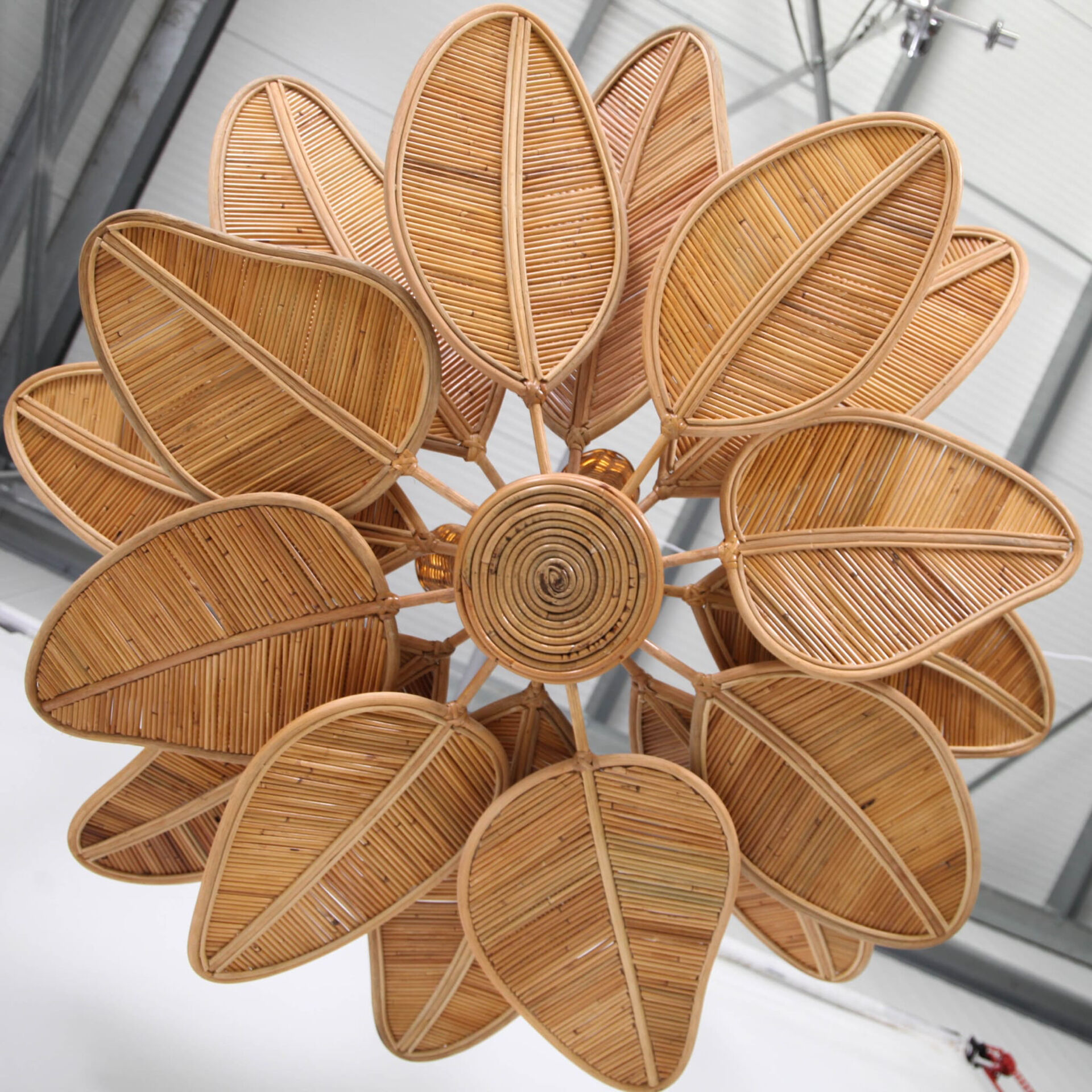 "Flower" chandelier in rattan