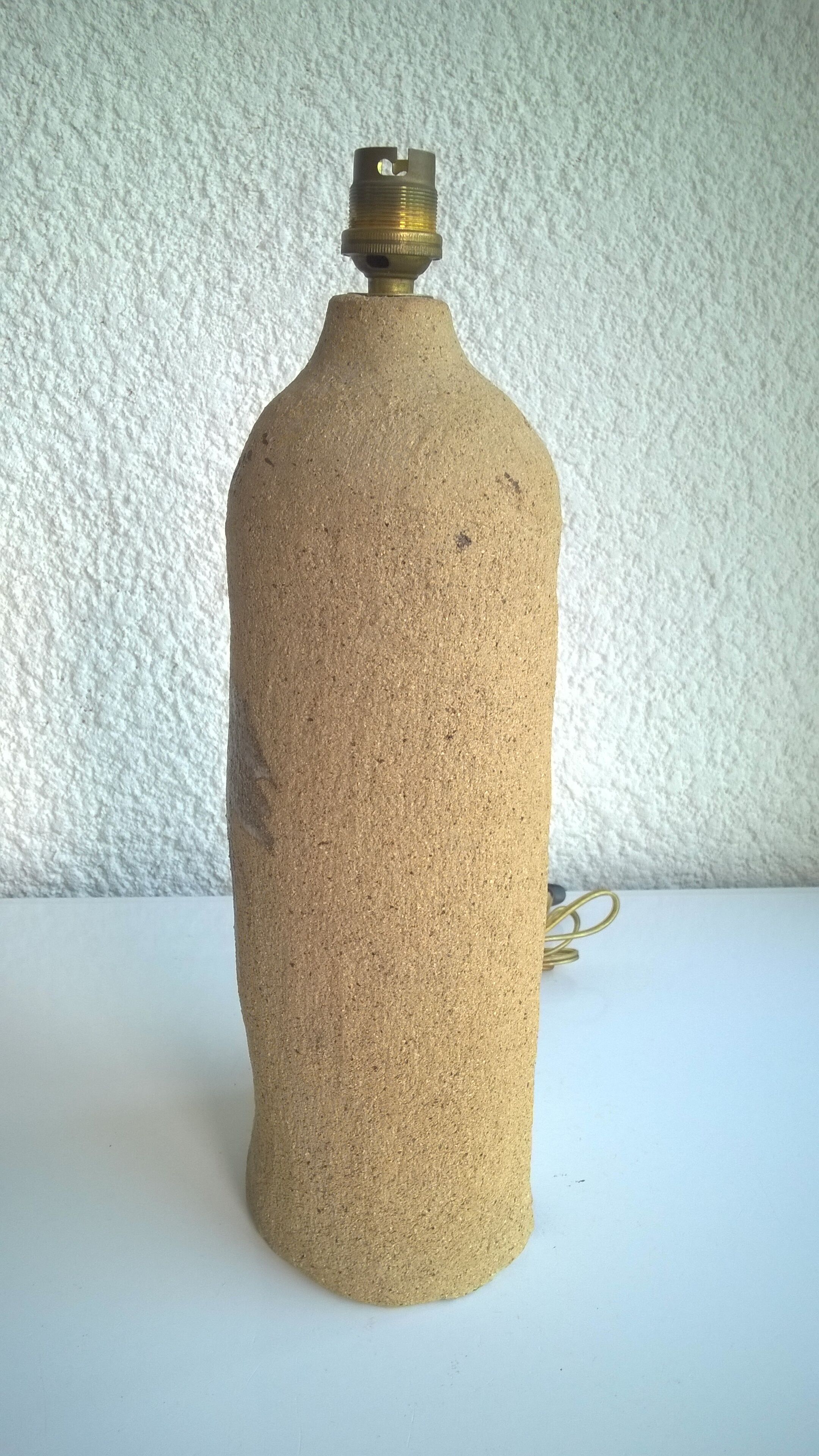 Brutalist sandstone lamp