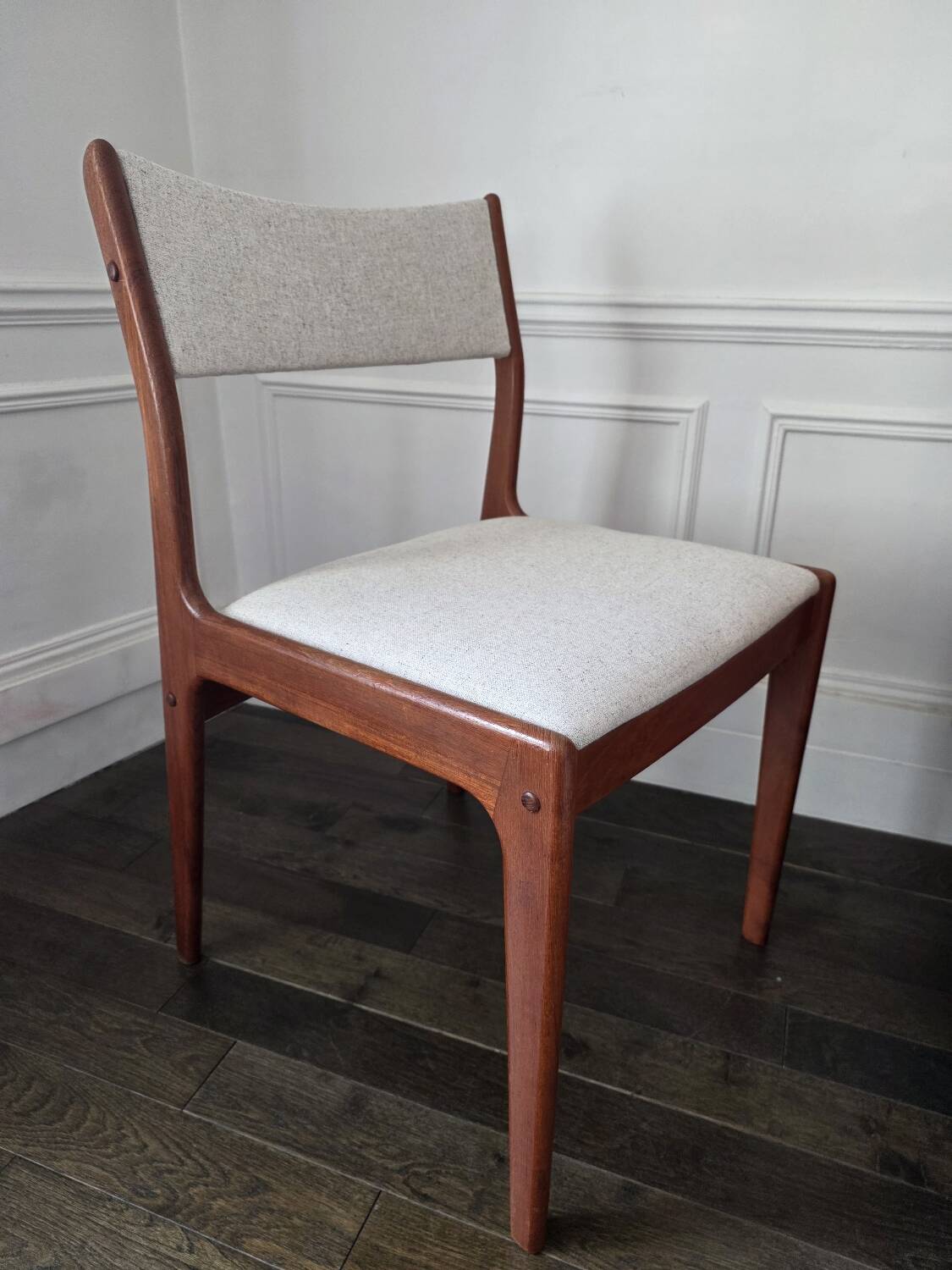 Set of 4 vintage teak and beige tweed chairs by Johannes Anderse
