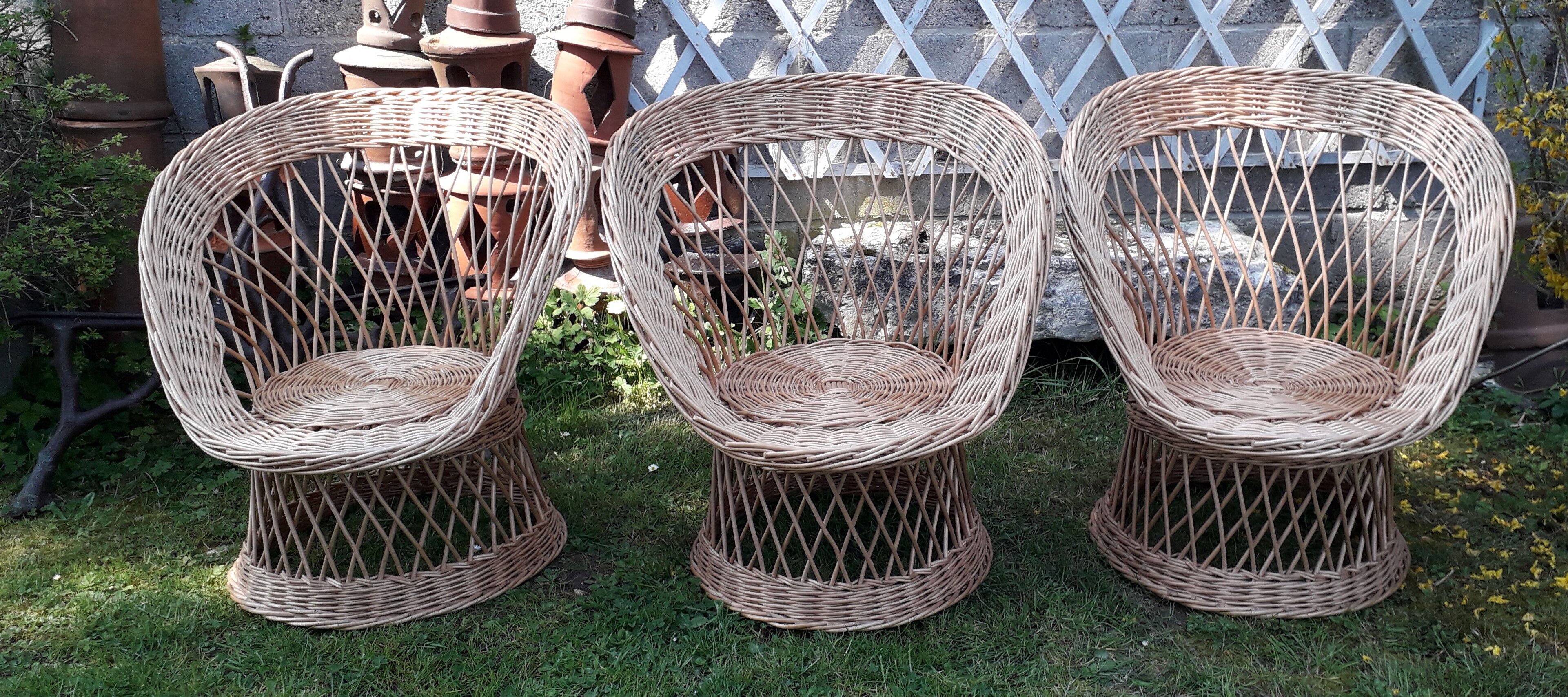 Rattan lounge