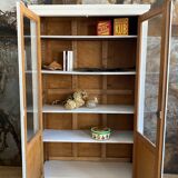 Chalk white glass bookcase