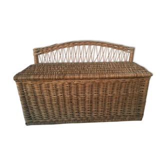 Wicker chest bench