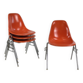 Ensemble de 4 chaises d'appoint Eames pour Herman Miller DSS en corail