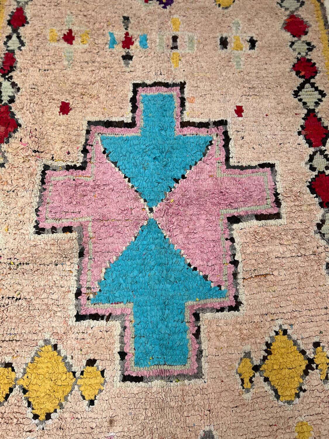 Rozia rug