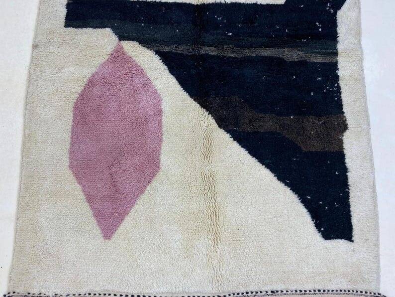 Handmade pure wool Atlas rug, size 200x300 cm.