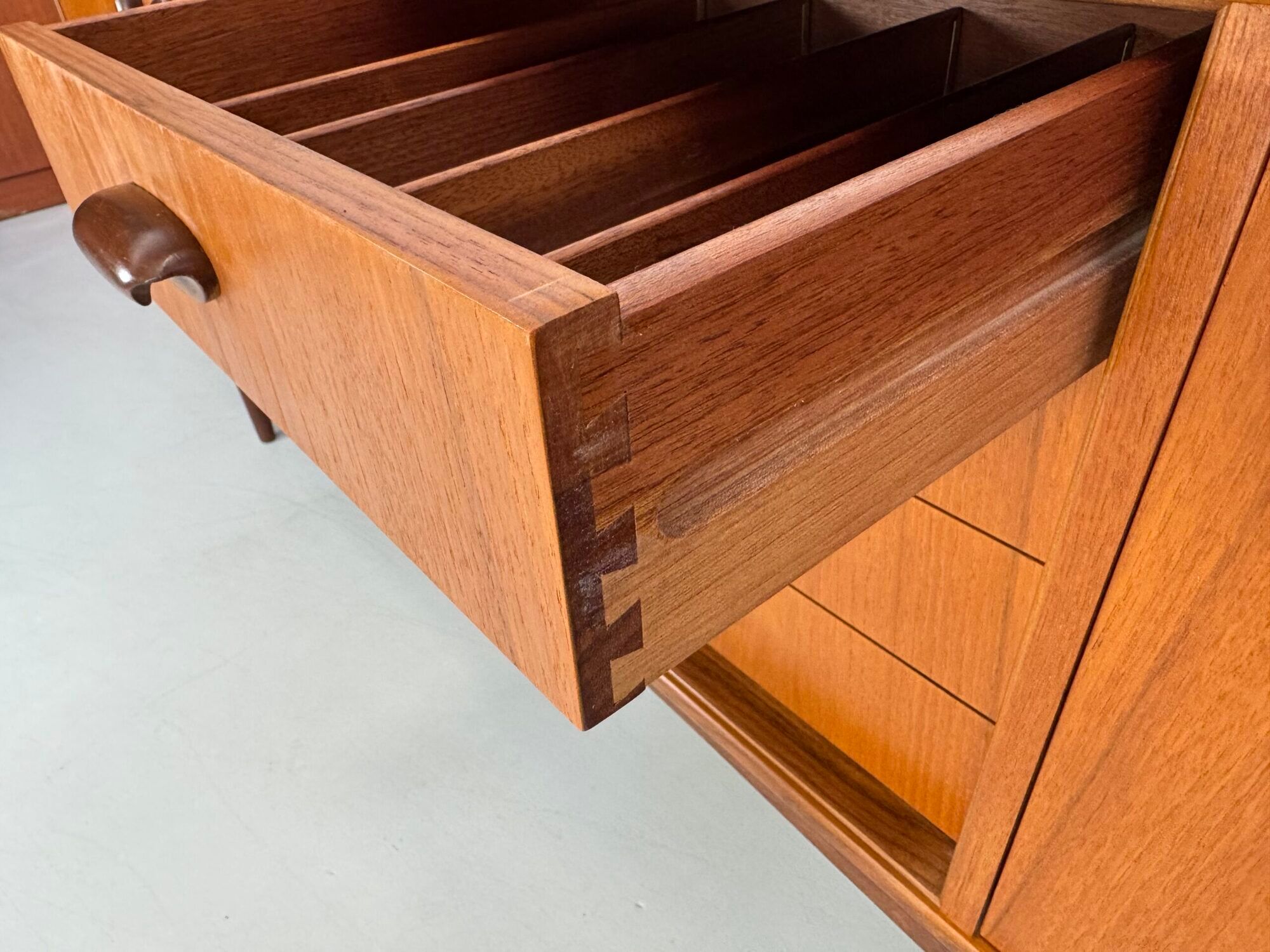 Buffet vintage G-Plan.