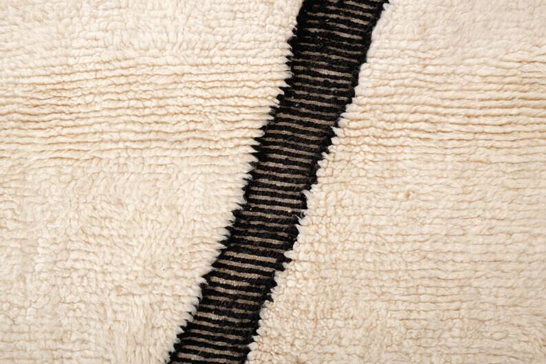 Handmade Beni Ouraine rug, size 150 x 250 cm