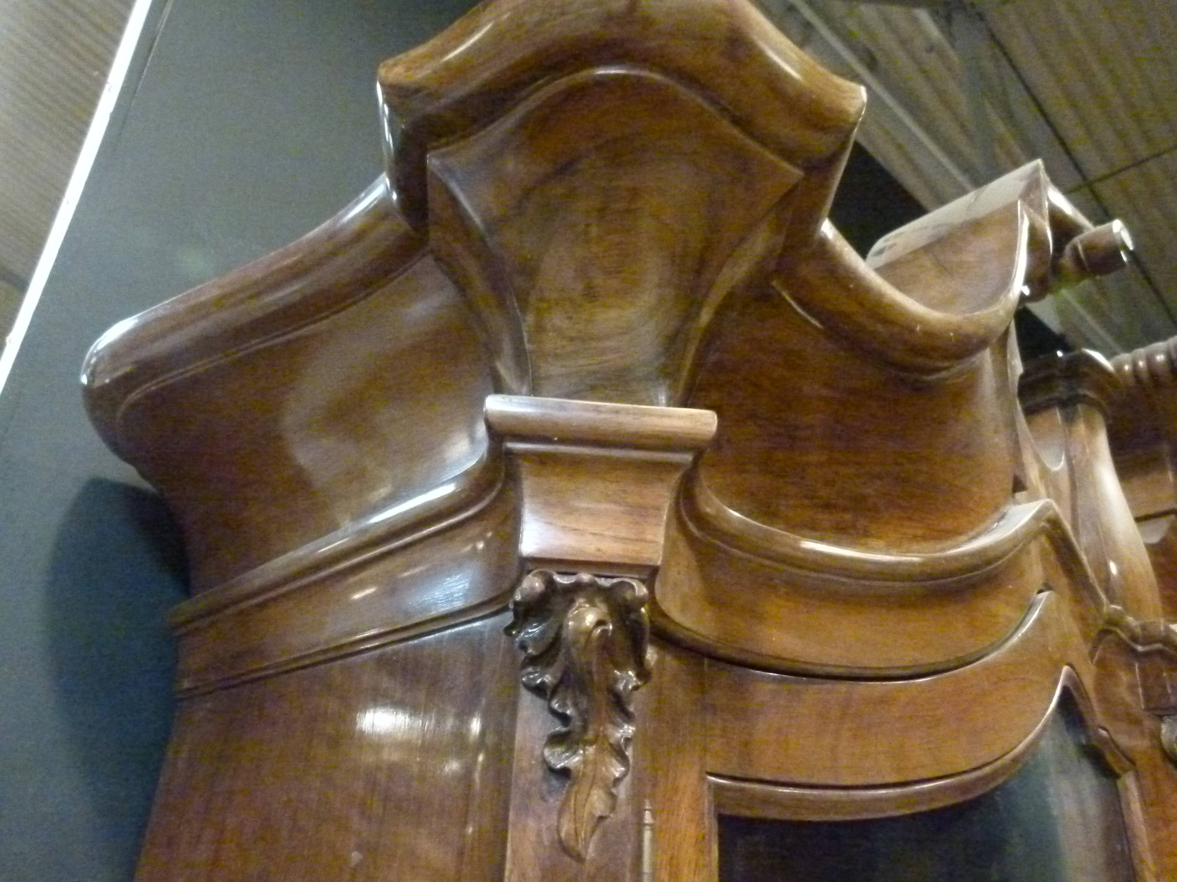 English mahogany showcase XXth