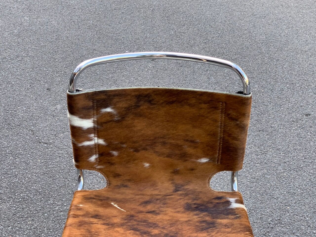 Pascal Mourgue's Biscia chair in cow skin, 70s