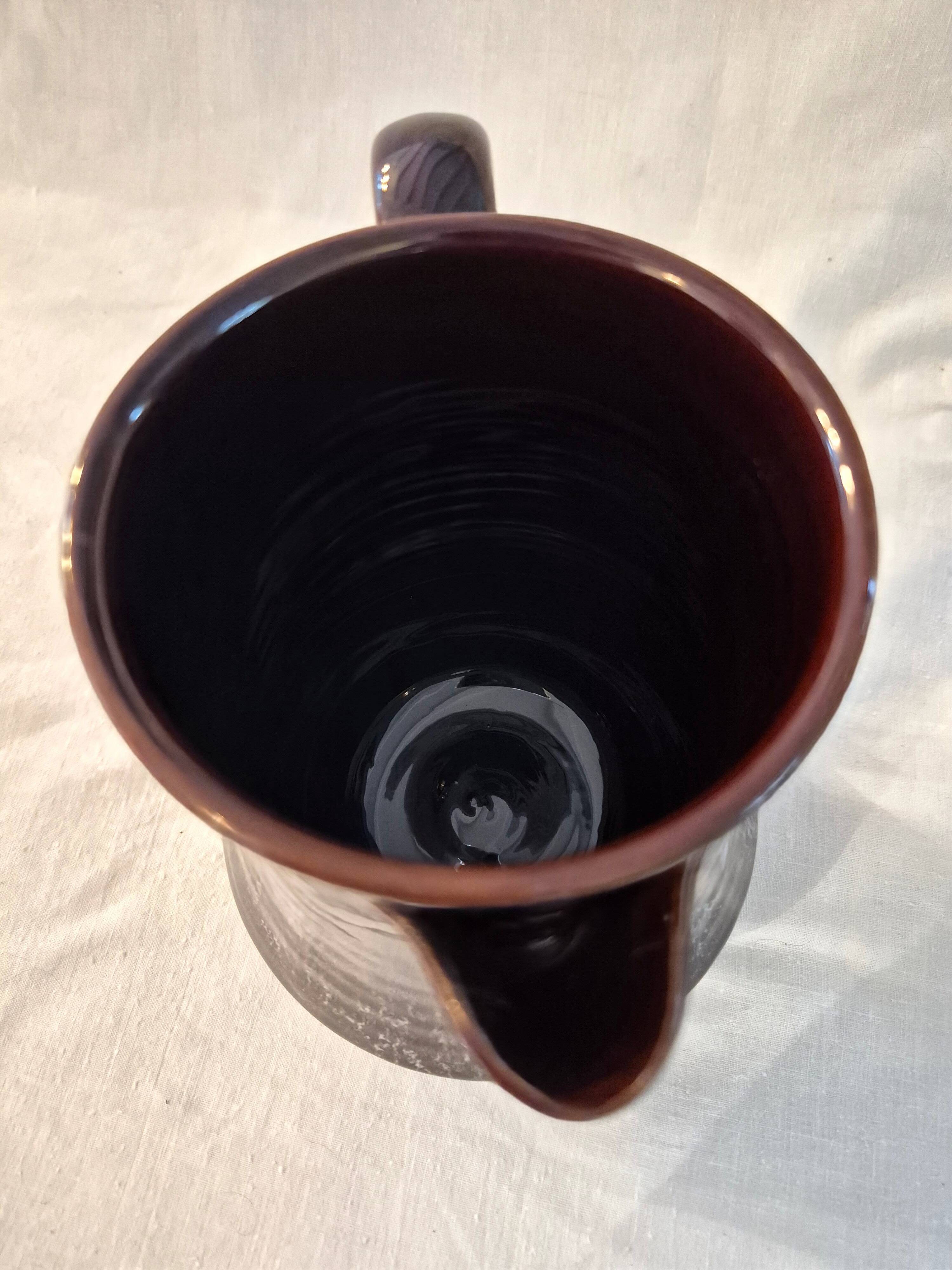 Vallauris ceramic coffee pot with brown and pink glaze A152-1