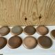 9 assiettes en grès vintage