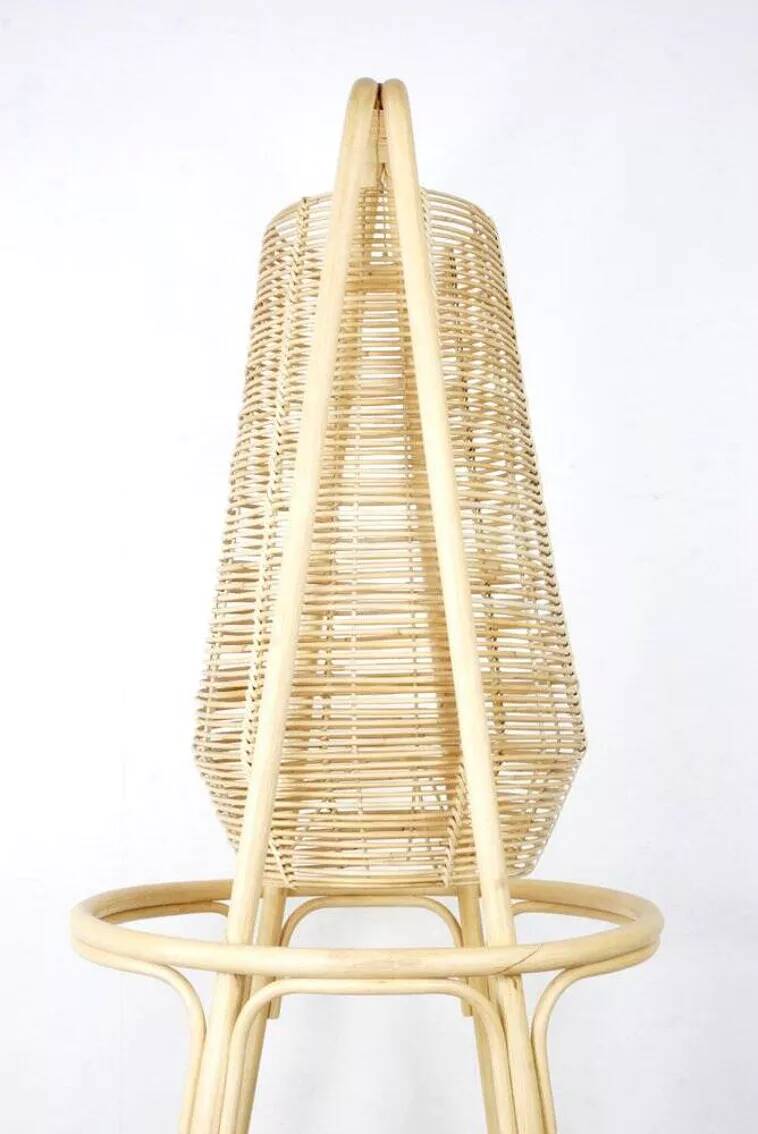 Lampadaire en rotin