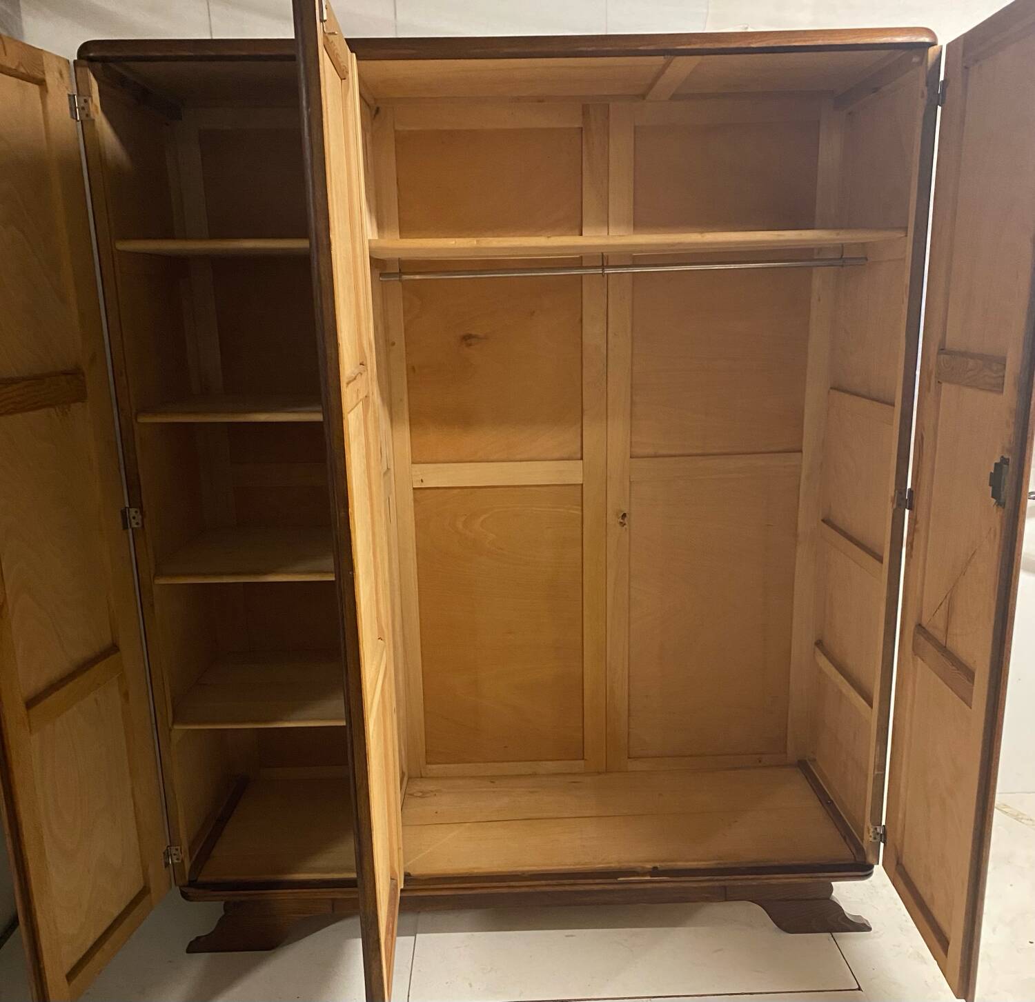 Vintage compass feet wardrobe from 1956