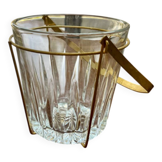 Ice bucket