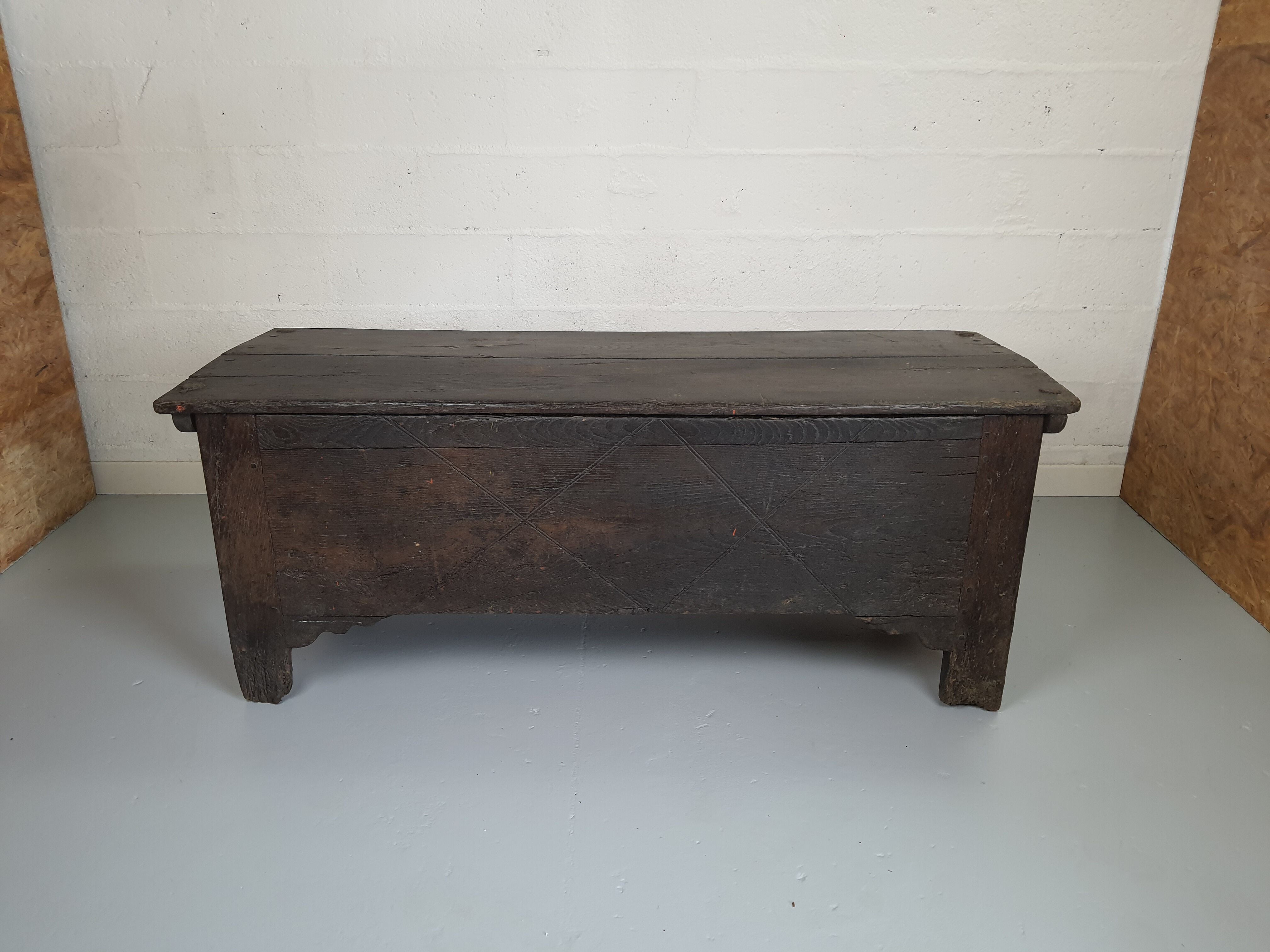 Maie ancient early 18th solid oak