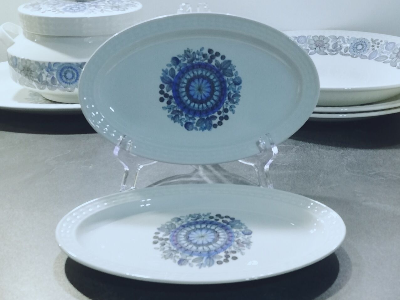 Table service 38 pieces in Spanish porcelain Pontesa