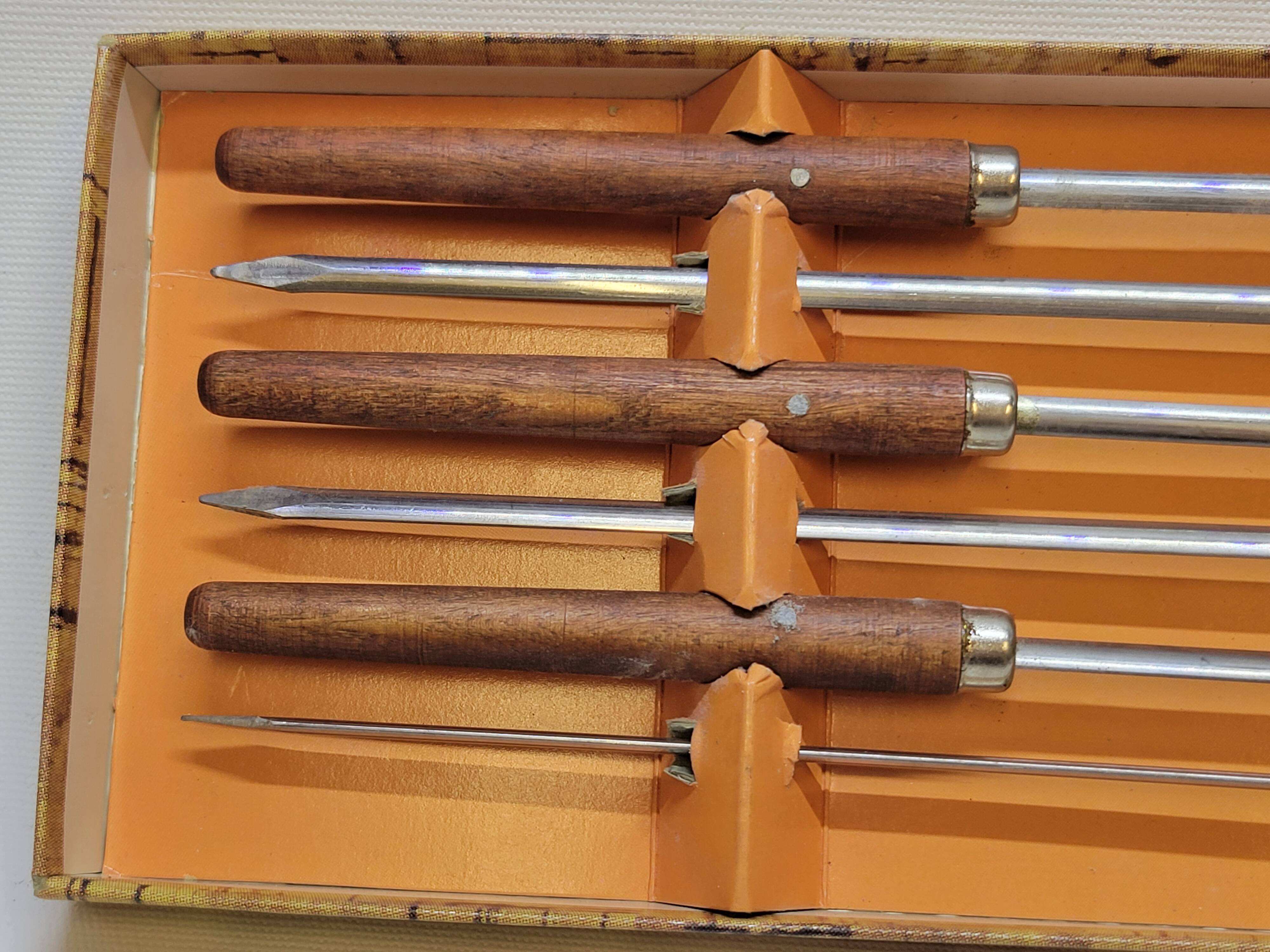 Set of 6 vintage skewers in stainless steel and wood in their box