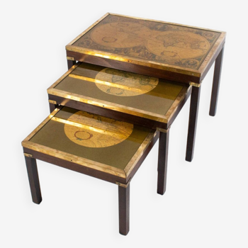 World map nesting tables
