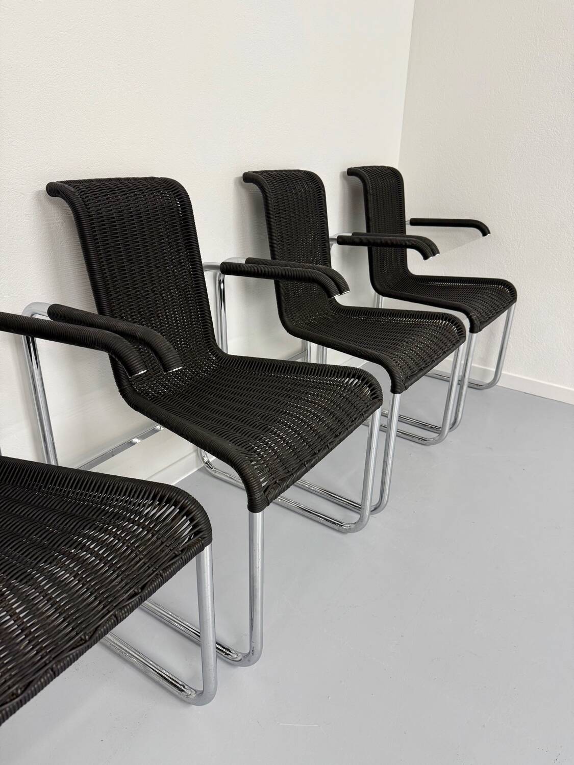 6 black tubular chairs design by Axel Bruchhäuser model D20 bauhaus