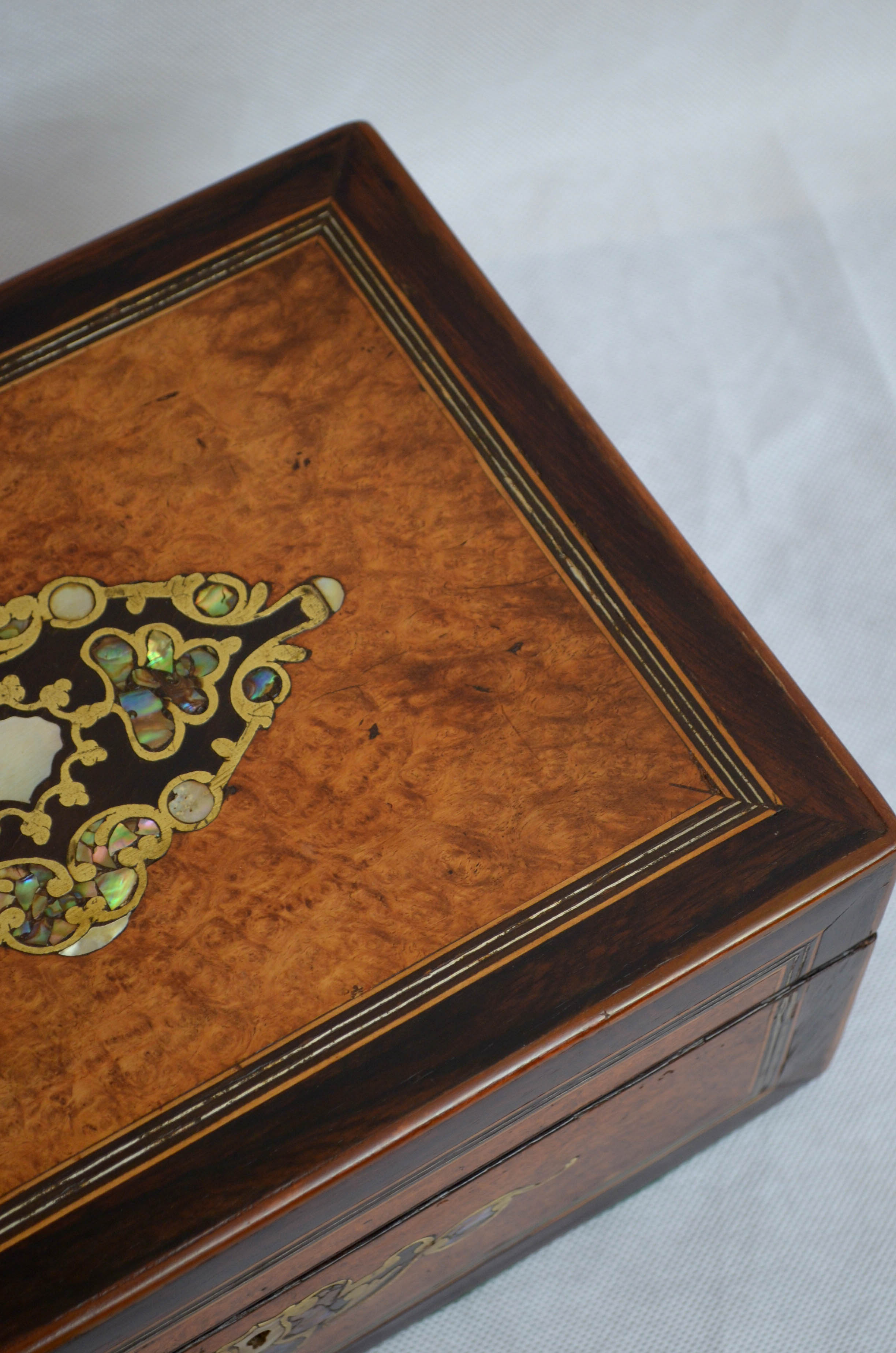 Victorian jewellery box in amboyna