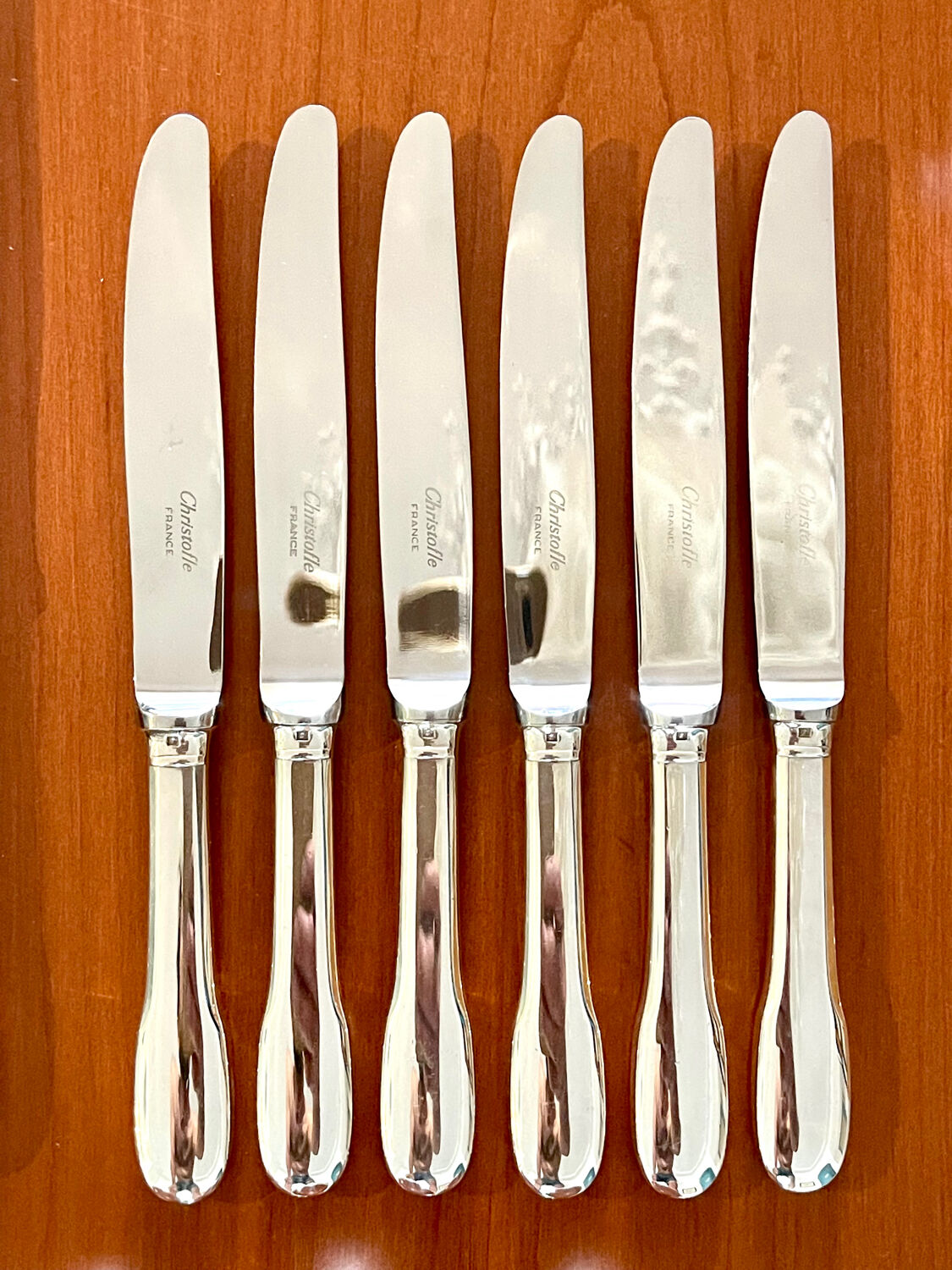 Christofle Cluny cutlery set for 6 people, 30 pieces, in new condition.