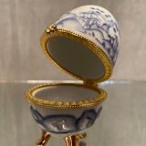 Porcelain egg box with Japan decoration gilded metal frame