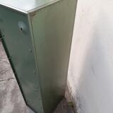 Meuble à claplets en fer