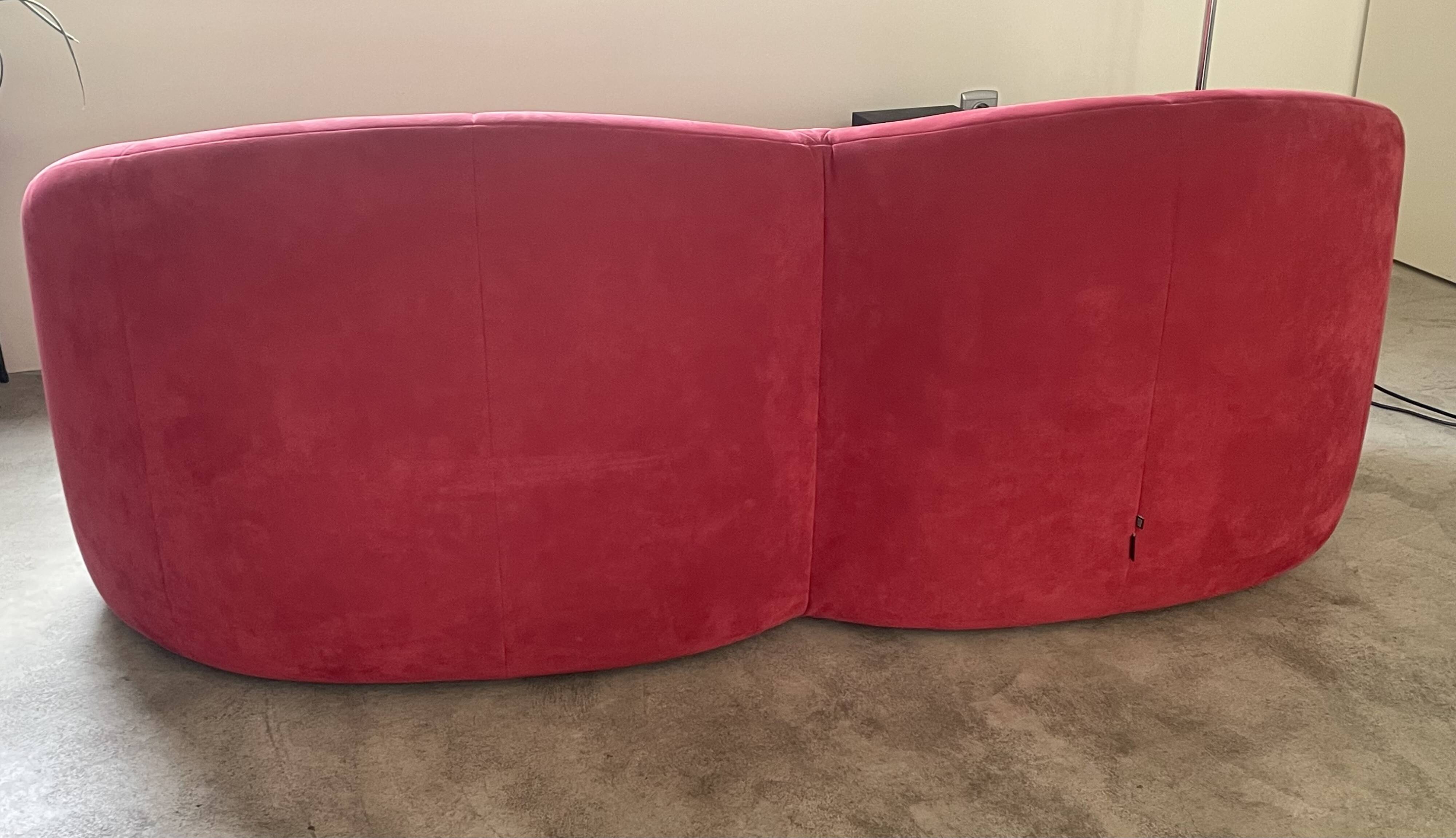Canapé pumpkin 2 seats – pierre paulin for ligne roset – red alcantara