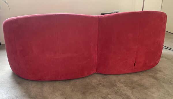 Canapé pumpkin 2 places – pierre paulin pour ligne roset – alcantara rouge