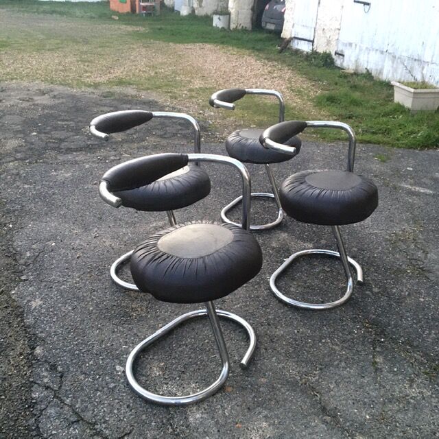 Lot of 4 Cobra chairs by Giotto Stppino
