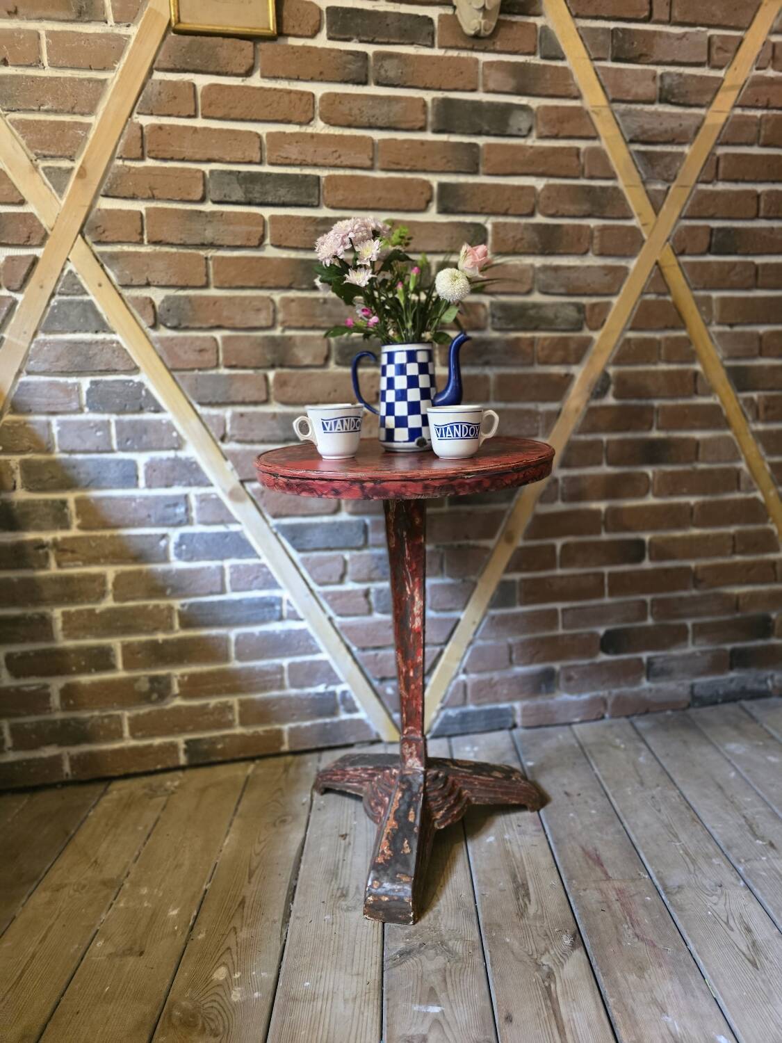 Bistro table Louis Vuitton