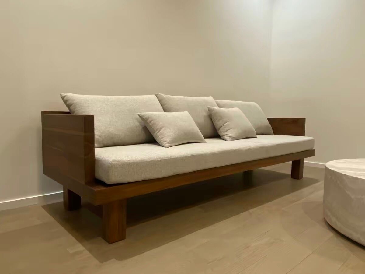 Canapé places minimaliste en bois massif et tissu écru – Style Japan