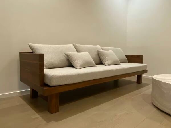 Canapé places minimaliste en bois massif et tissu écru – Style Japan