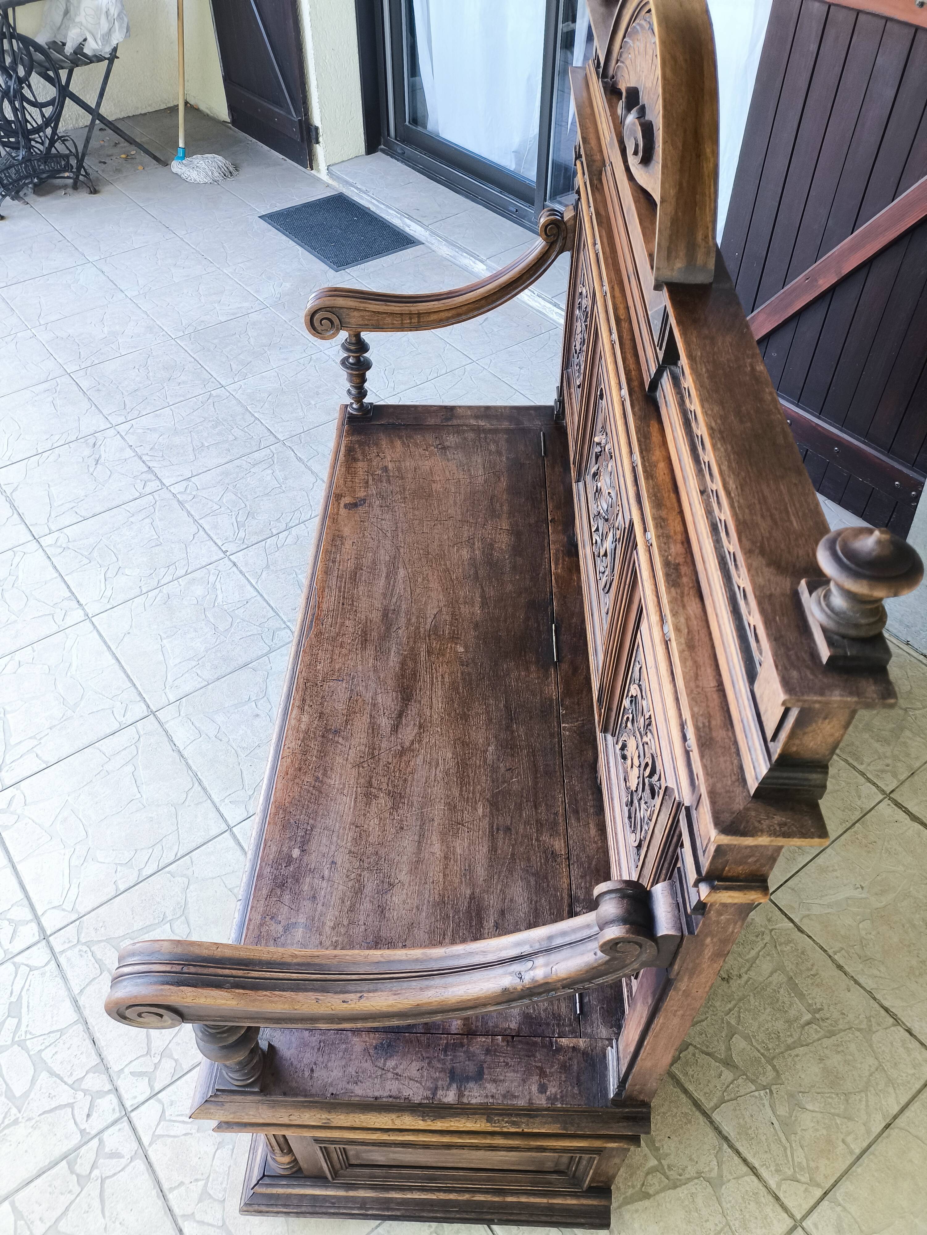 Banquette-coffre ancienne style Henri II / Néo-Renaissance en bois sculpté