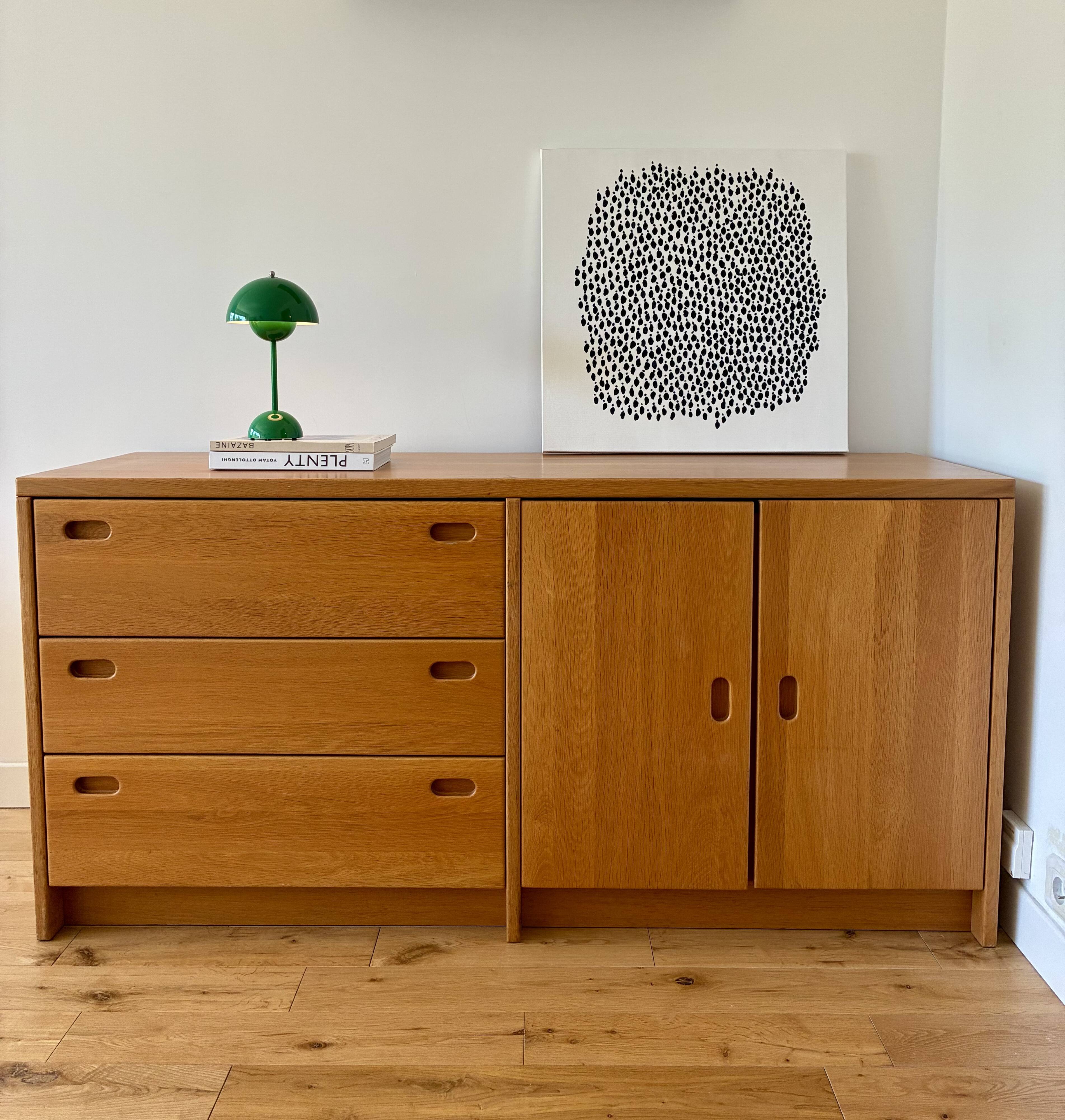 Large oak sideboard, Scandinavian design - 3 drawers and 2 doors.