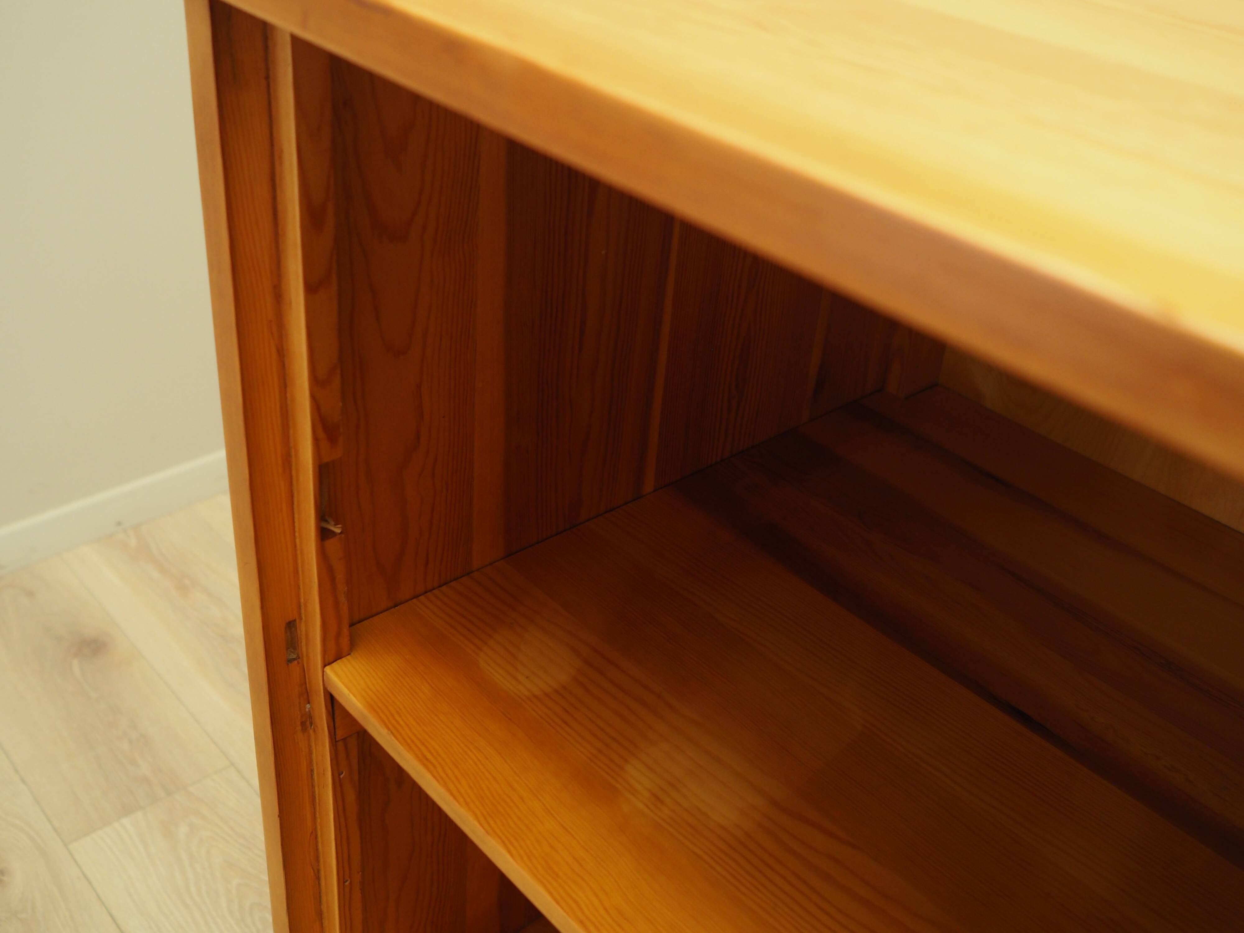 Pine showcase, Danish design, 1980s, production: Denmark