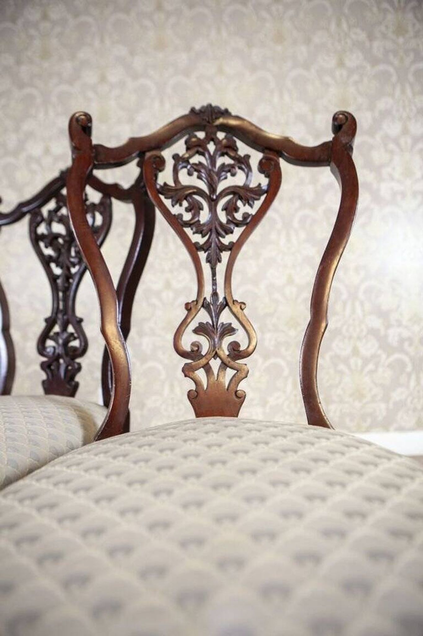 Chaises en frêne Louis XV antiques avec dossiers ajourés, ensemble de 4