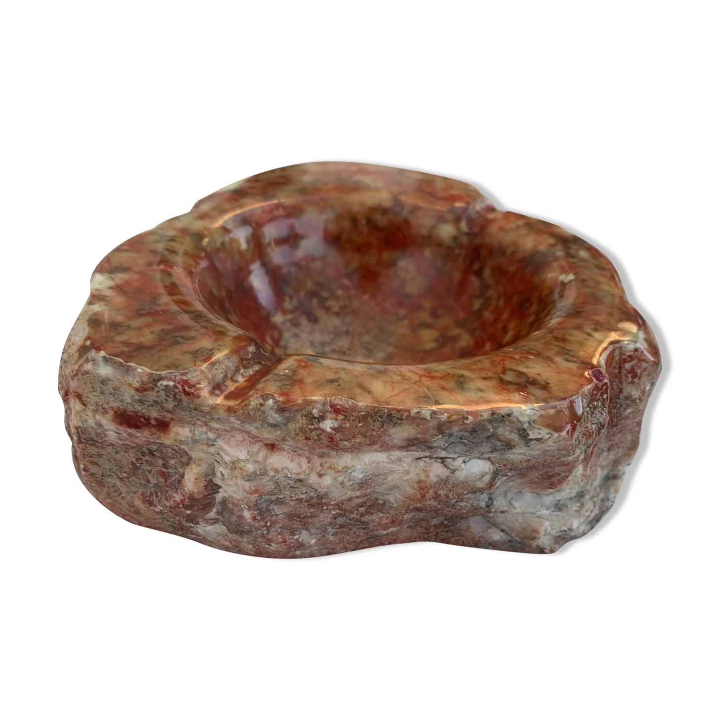 Ashtray in marble stone of vintage cherry color