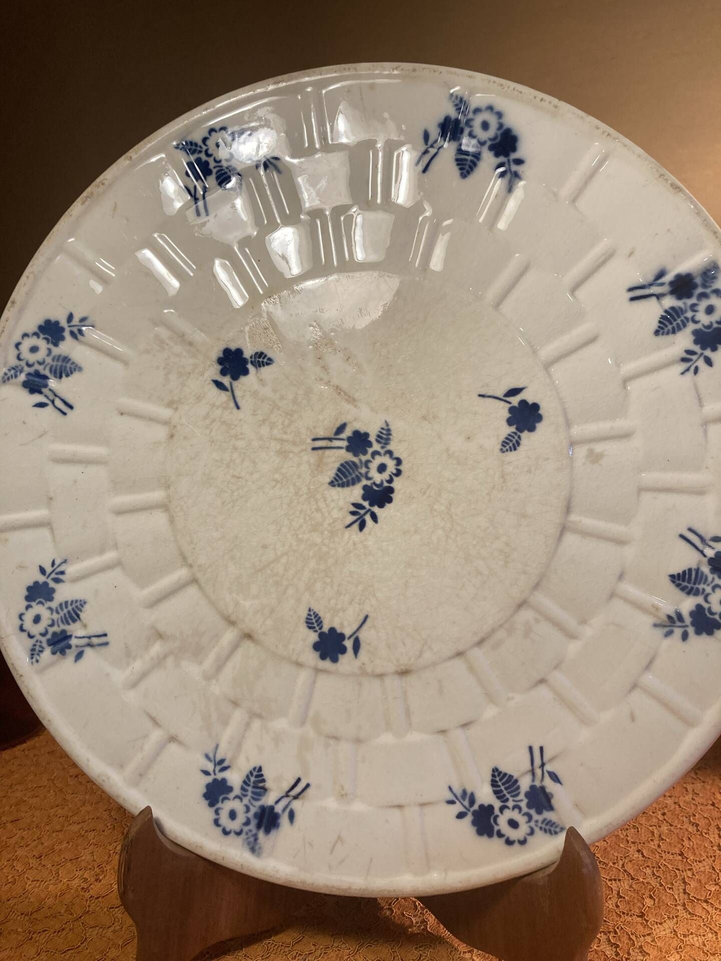 Assiette de service terre de fer Saint Amand