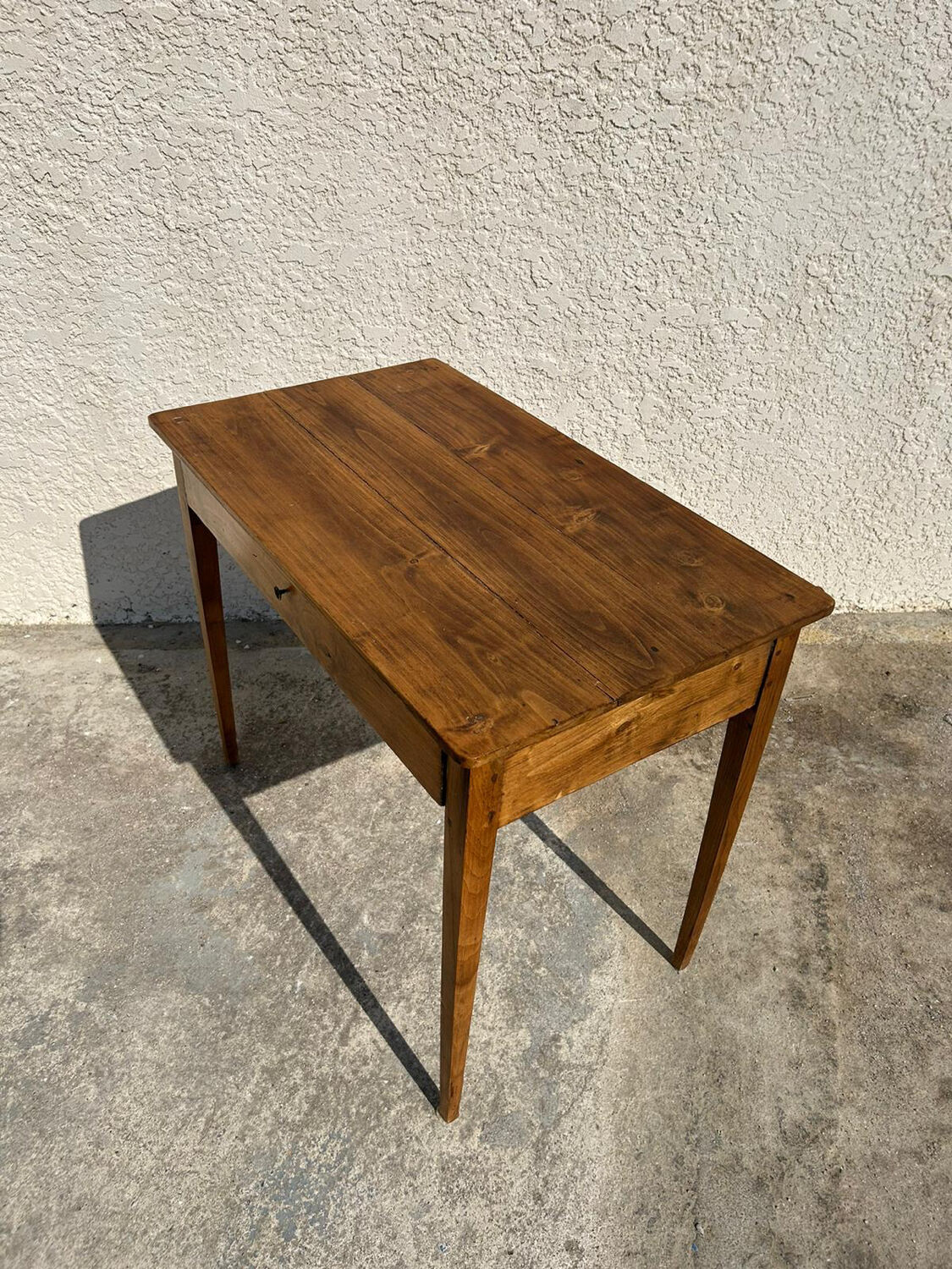 Bureau ancien en noyer