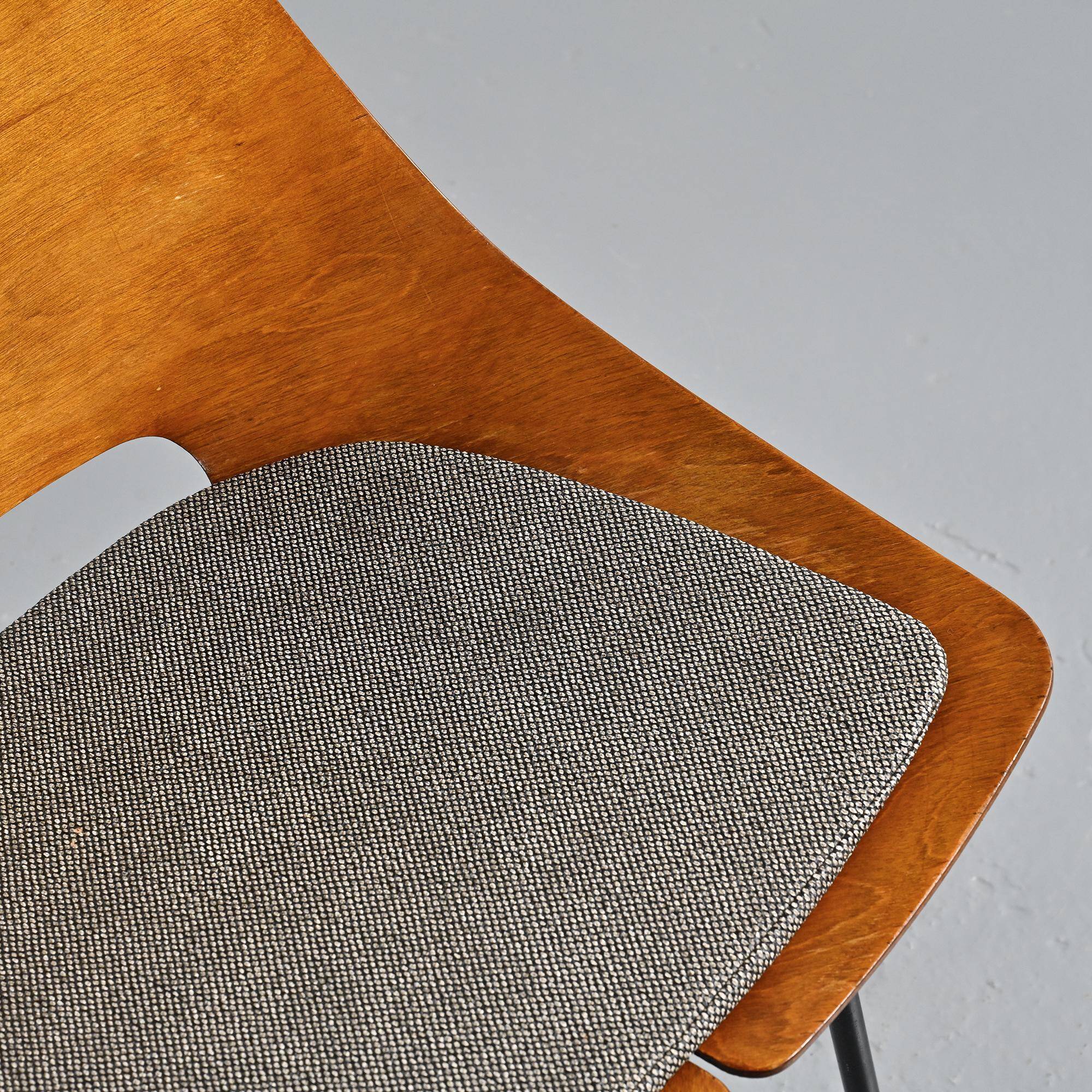 Chaise Tonneau par Pierre Guariche, Steiner, 1953