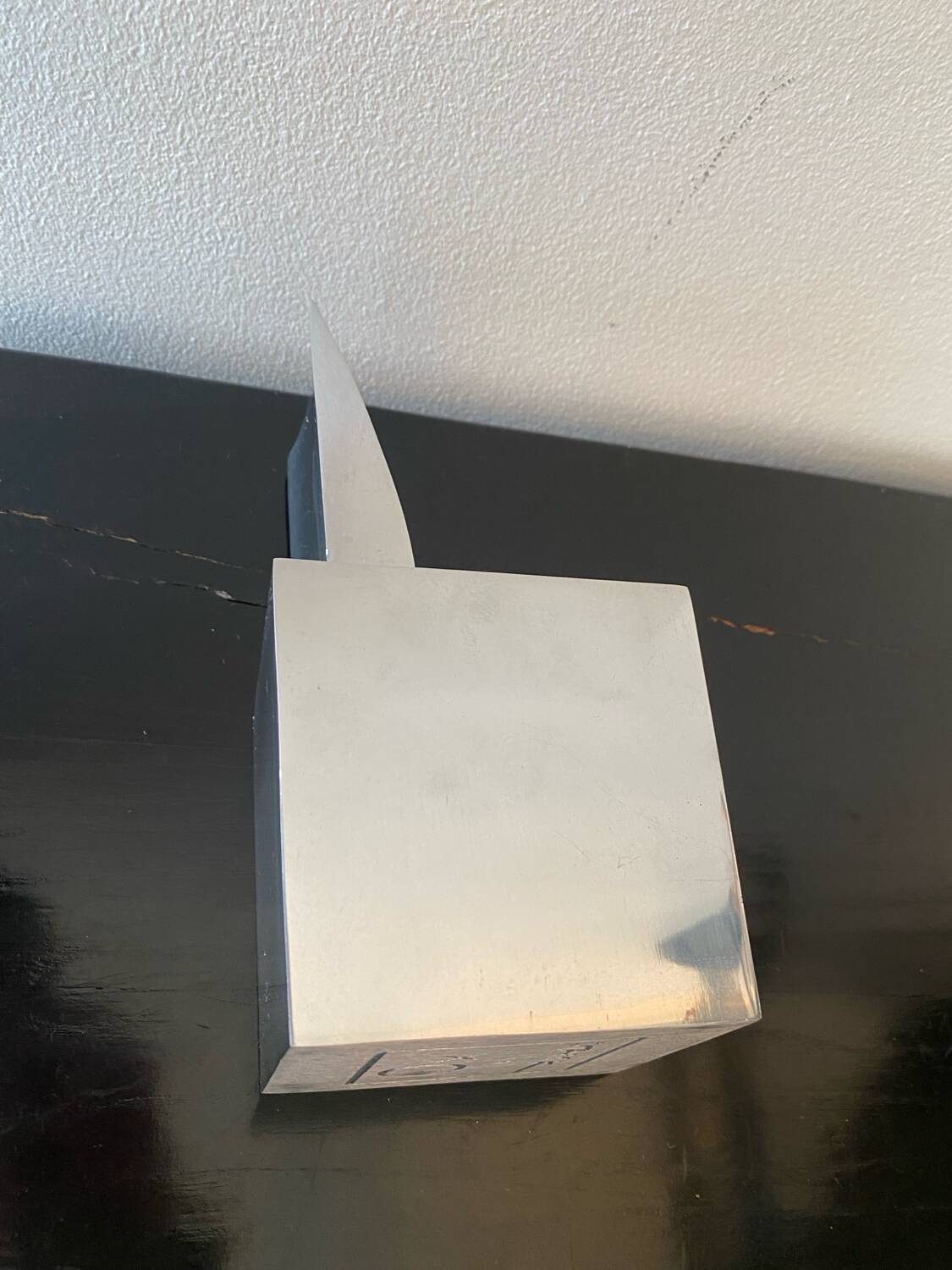 XO ashtray by Starck Model Ray Hollis